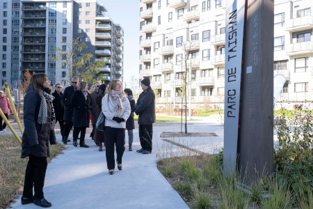 LaSalle Taishan Park inauguration, calligraphy design by Ngan Siu Mui