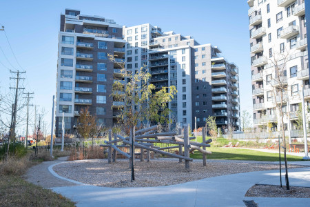 LaSalle Taishan Park inauguration, calligraphy design by Ngan Siu Mui